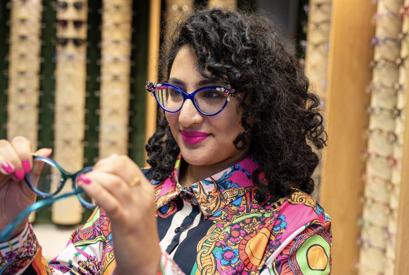 How to choose glasses that actually suit you — STOTTS. Journal