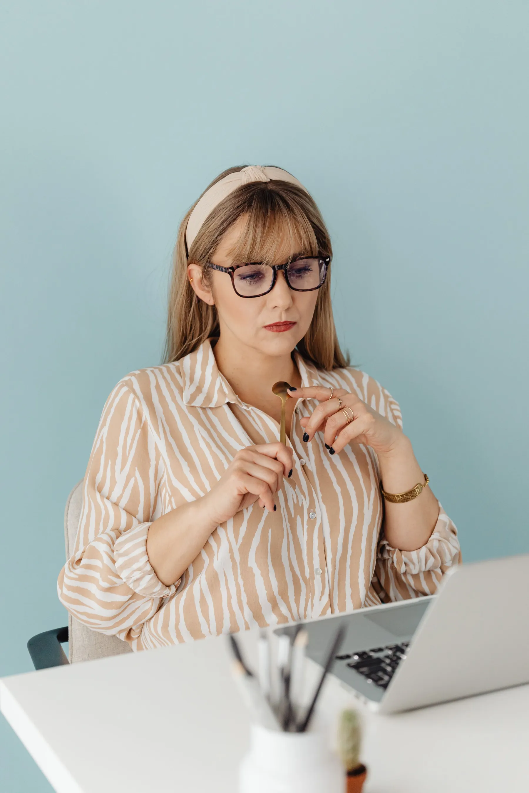 Are blue light glasses worth it?