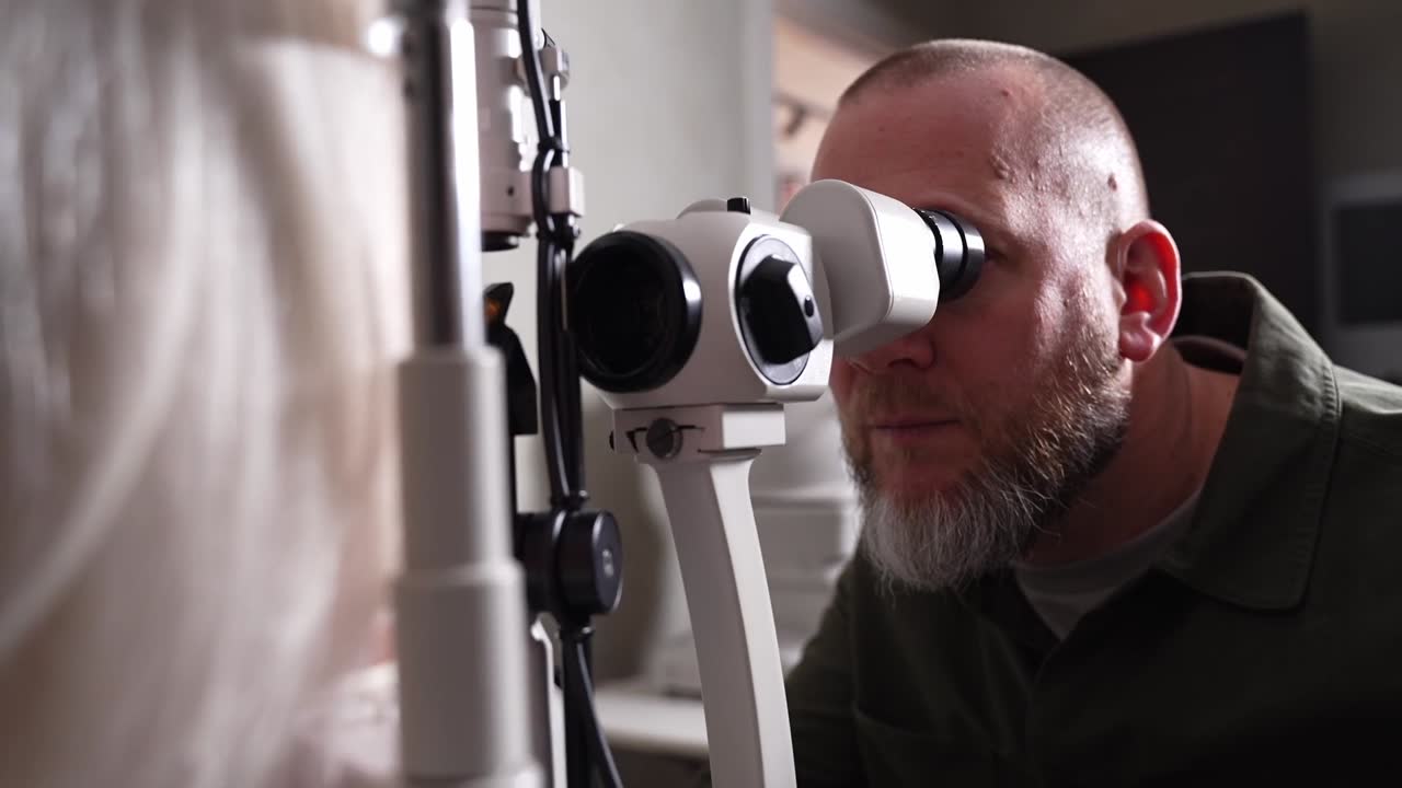 Your eyes are changing — even when your prescription isn’t