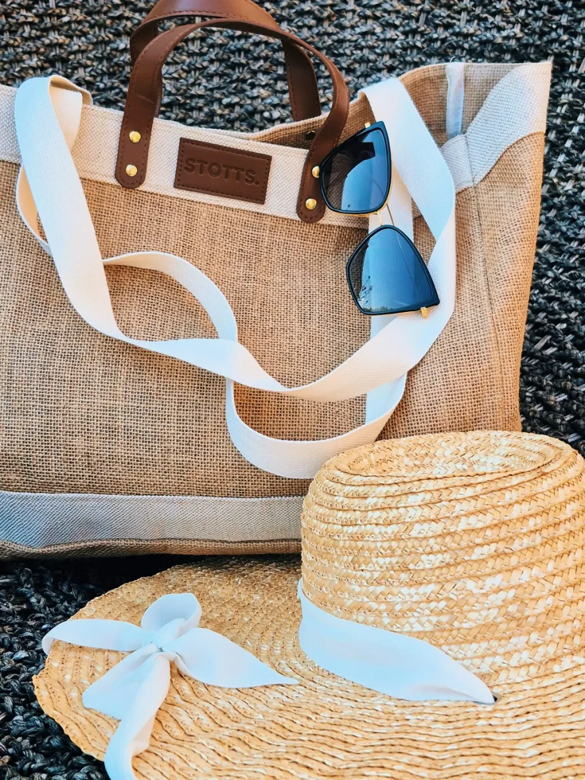 The hessian and linen tote, standing