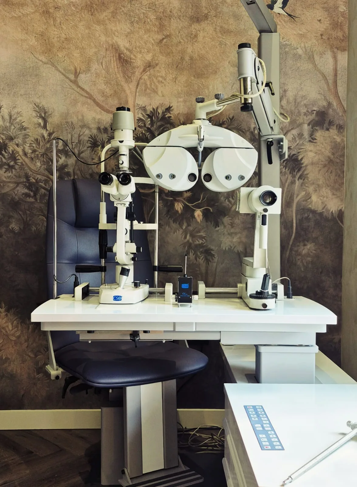 Advanced clinical eye-testing equipment at STOTTS.